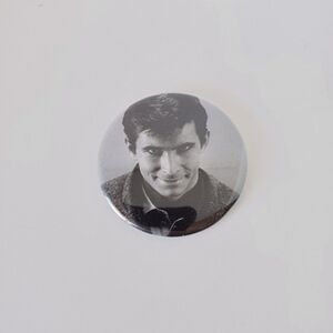 1960 Psycho Norman‎ Bates Horror Halloween Decorations Small Magnet Collectible